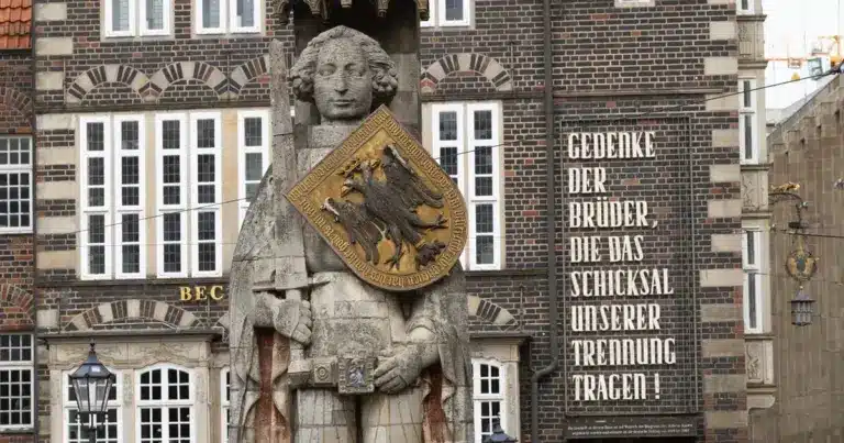 Die Roland-Statue auf dem Bremer Marktplatz