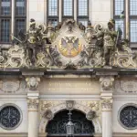Verziertes Portal des Schütting am Bremer Marktplatz