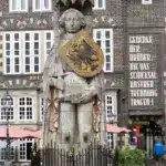 Roland-Statue und Marktplatz in Bremen