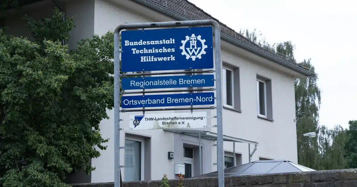 Schild des Technischen Hilfswerks THW, Ortsverband Bremen-Nord